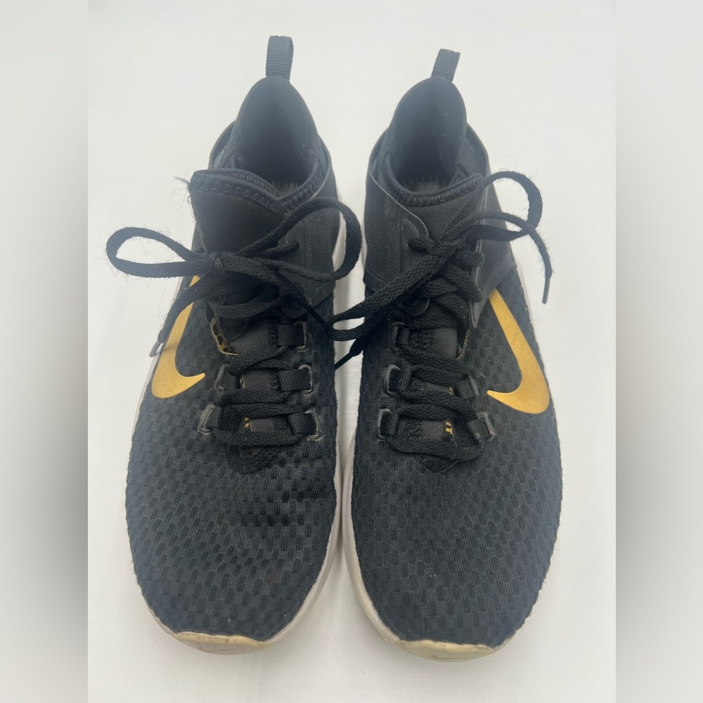 NIKE AIR MAX BELLA TR 2 Black Gold Running Shoes AQ-7492-001 Women’s 7.5